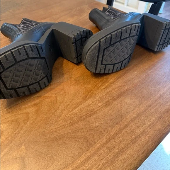 Fendi Domino Bootie - Picture 3 of 6